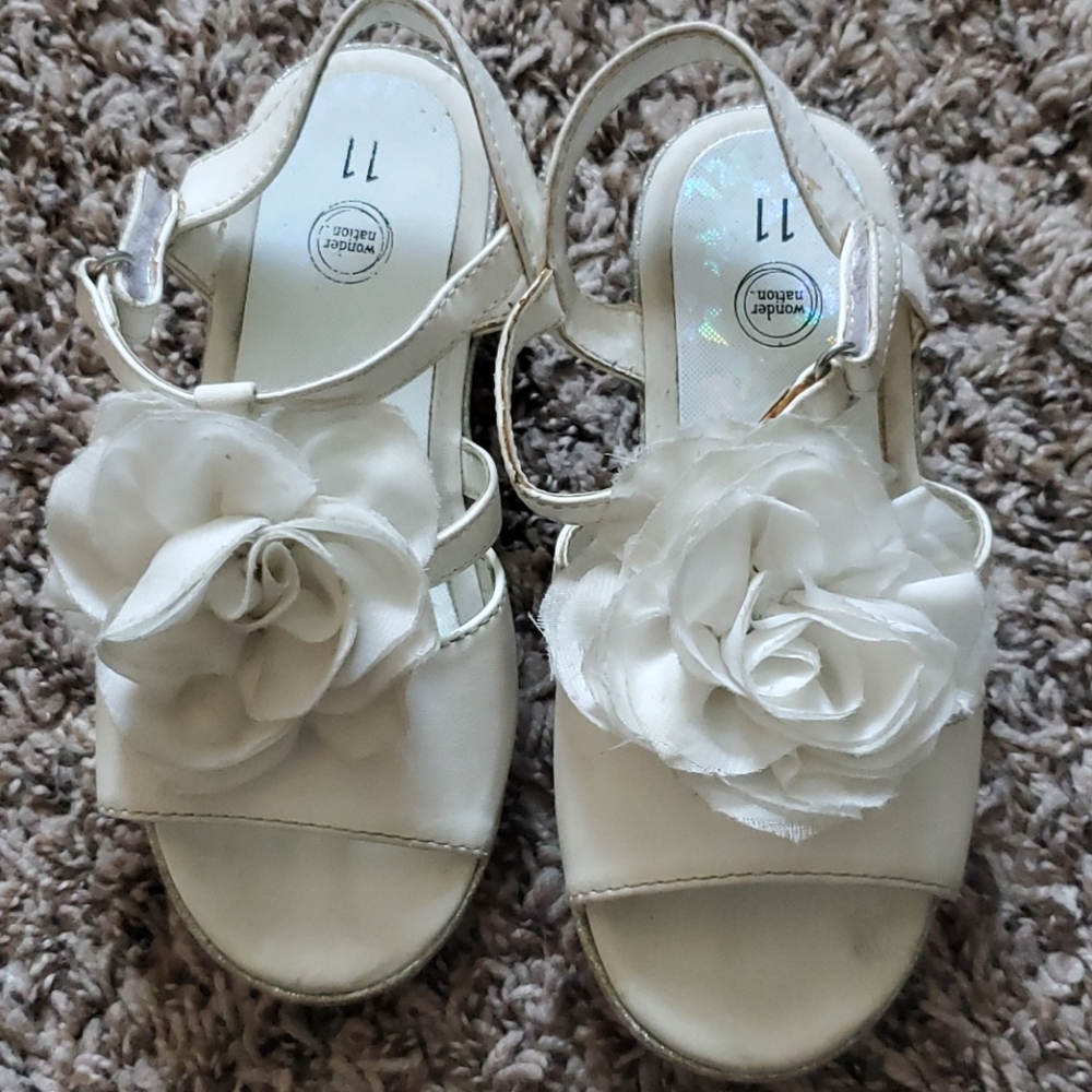 Wonder Nation Flower Embellishment Sandals